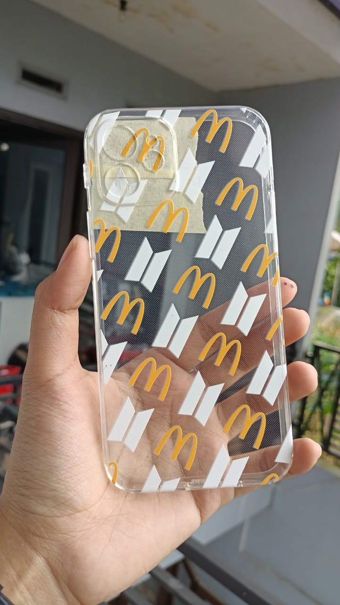 Abcase_id's tweet photo. @itsmoccaa Hallo ka yang lagi cari case hp yuk bisa mampir ke @abcase_id, bebas custom dan juga ada case polos aja buat kalian yang lebih suka case polos. Kita juga lagi ada promo loh yuk mampir langsung hub ig/wa kita ya 🥰 https://t.co/gC9VenUTeK https://t.co/6KEC6OQVu6
