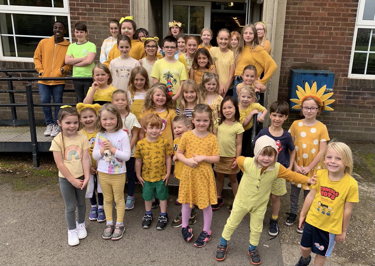 TT_ChesterUK's tweet photo. #TTFriday went live last night and #TTChester went live on our Facebook page this morning with their support for the #HelloYellow campaign. Catch up with the videos at https://t.co/P1bYdb9Pr4 https://t.co/lTjMPQ5RMH