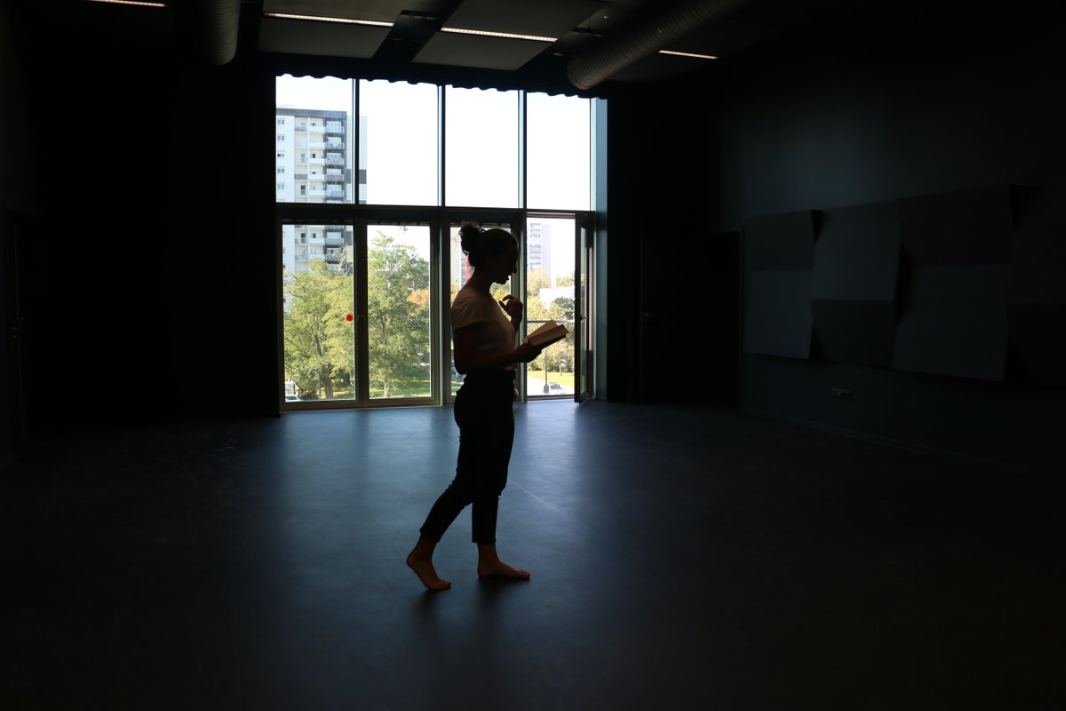 🎉Bienvenue dans notre nouveau site au #Blosne !
Pendant tout le week-end, nous vous invitons à explorer les coulisses du Conservatoire en compagnie des élèves et de leurs enseignants.
🎸à partir de 14h jusqu'à 22h
En savoir + conservatoire-rennes.fr/images/2021100…
#musique #danse #theatre