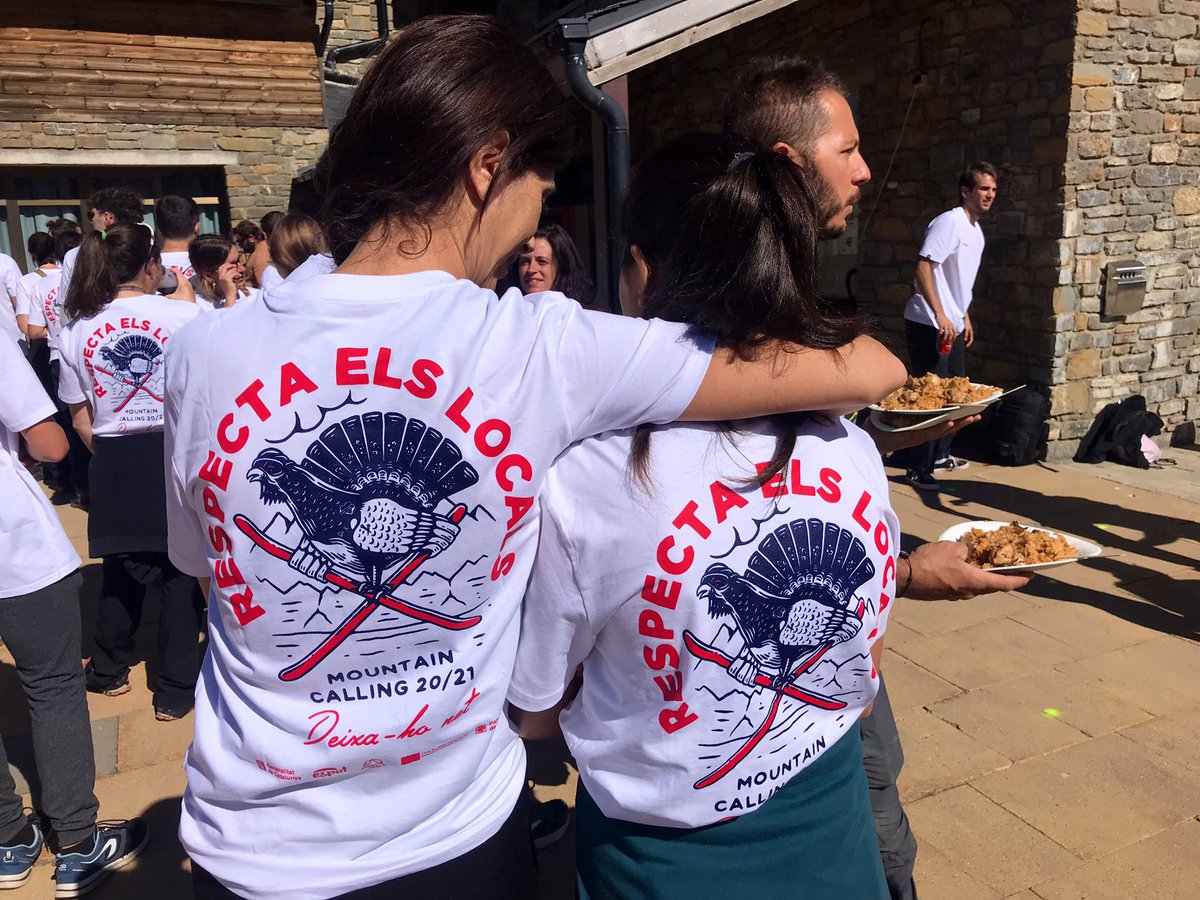 Avui, més de 100 voluntaris, hem recollit 14 m³ (700kg) de ferralla i deixalles de <a href="/port_aine/">Port Ainé</a> en l’acció de #mountaincalling de neteja dels boscos del @pnap. Acció agermanada 🤝 amb #iniciativarius <a href="/LetsCleanUpEU/">LCUE</a>