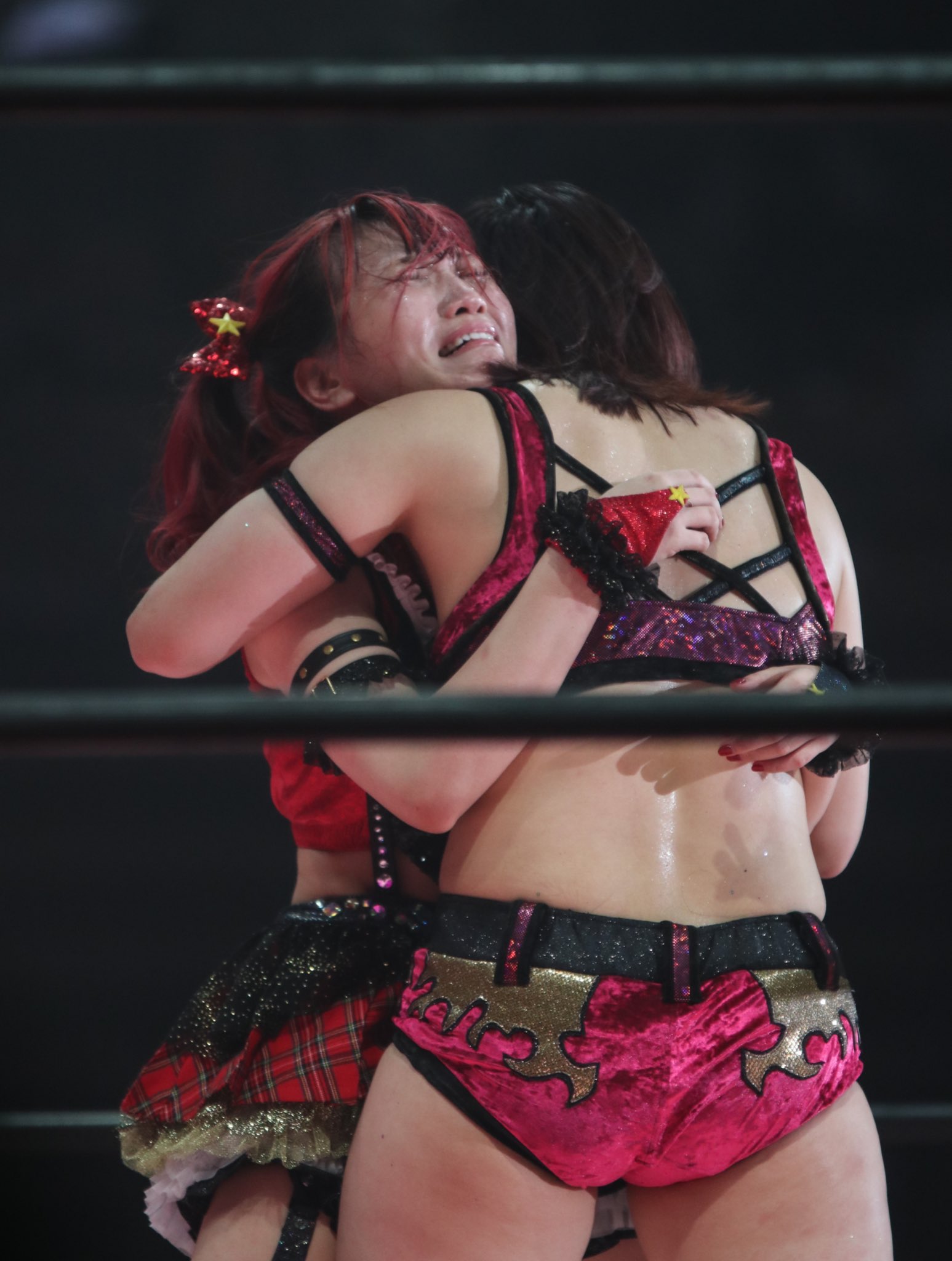 Maki Itoh and Miyu Yamashita