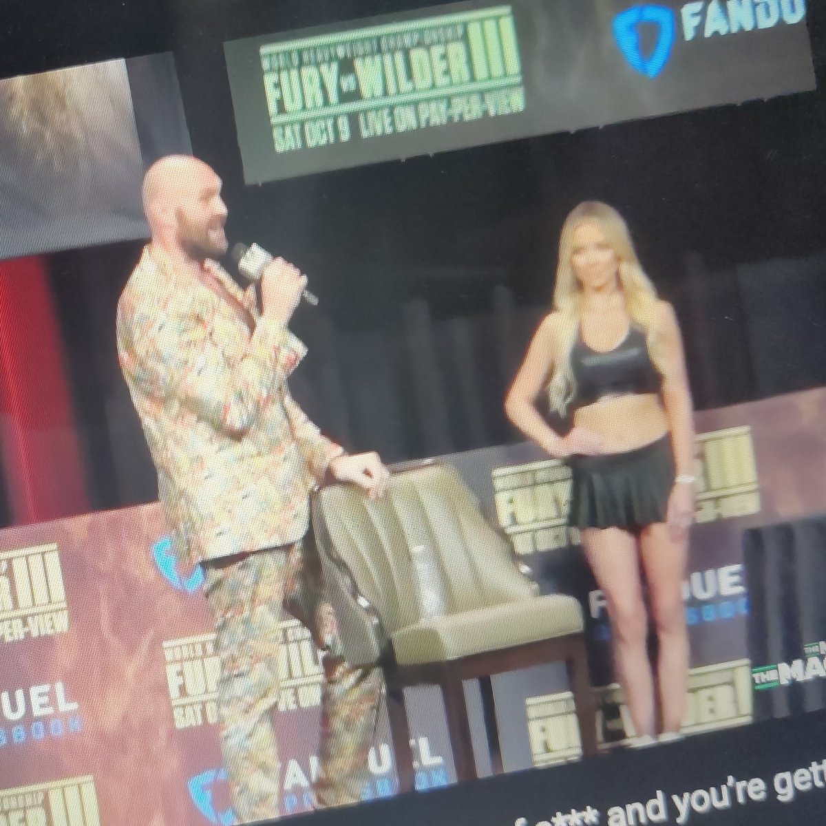 deepteaux's tweet photo. what's the deal with the blatant objectification of girls by combat sports?? like they just pose on screen like some kind of eye candy and people seem to just be okay w it https://t.co/UaE02GK2OL