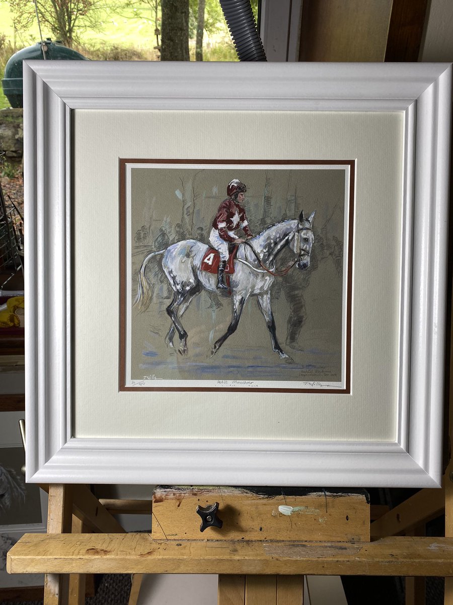 In the studio this morning getting a few pieces mounted  , framed and ready for my next event . #ArtistOnTwitter  #horseracing #jumpracing #limitededition  #originalart