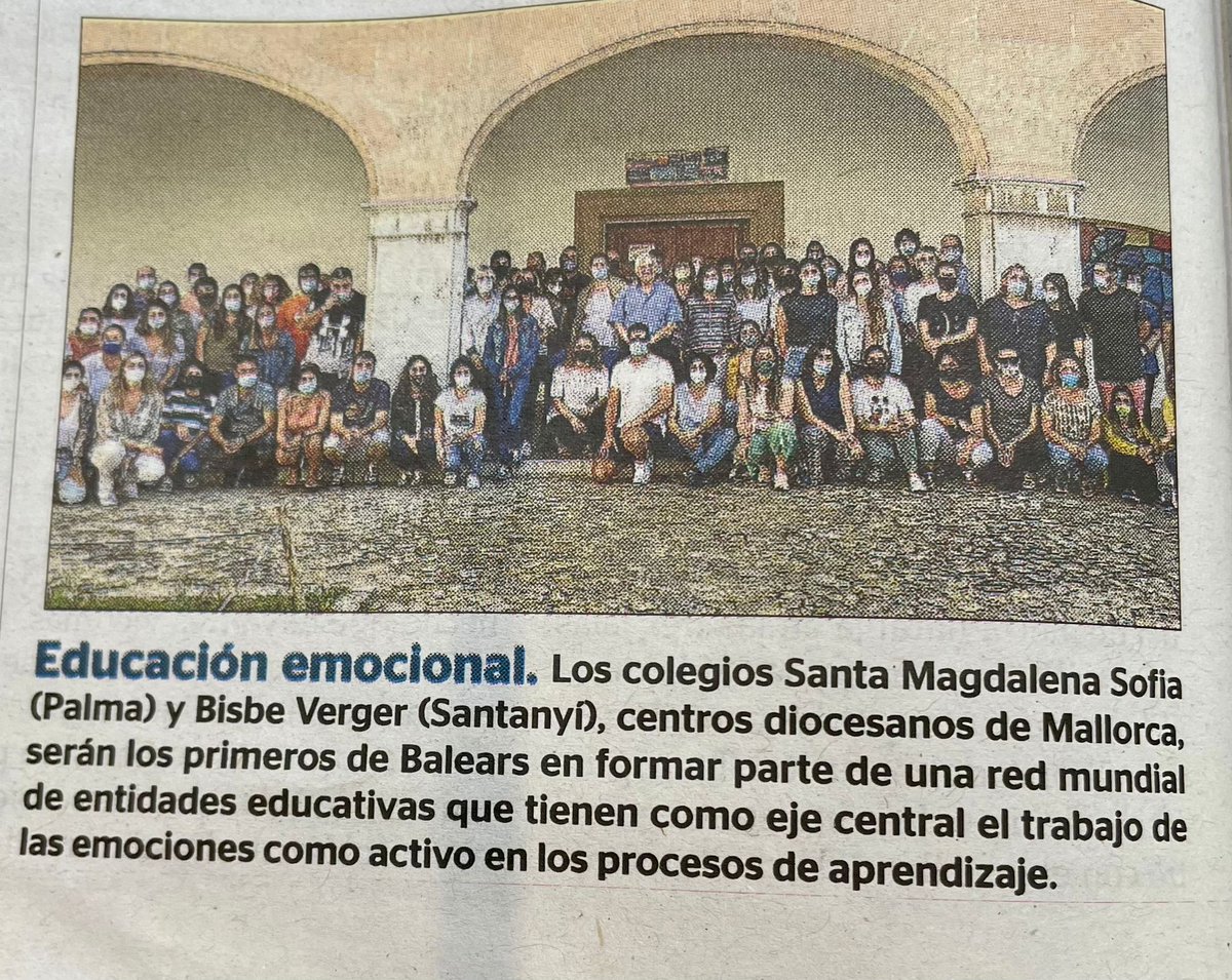 BisbeVerger's tweet photo. El claustre hem començat un gran viatge dins el món de les emocions de la mà de Rafel Bisquerra. Entenem la formació dels nostres alumnes de manera integral,per això ens formarem per tal d'aprofundir dins el camp de la neurociència en favor de l´educació. @RIEEB_ @SMSofia_Palma https://t.co/AEaguRuJKS