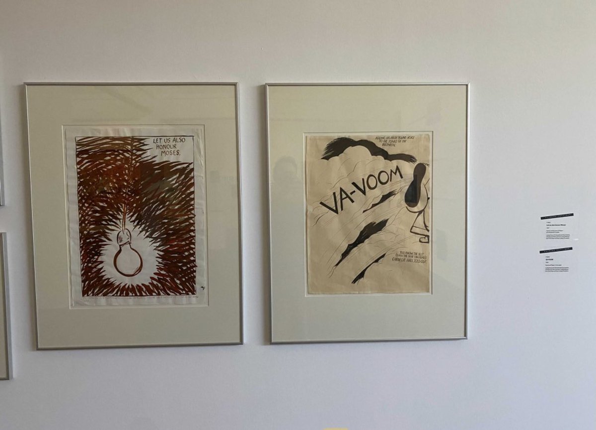 GoldenNFTInvest's tweet photo. Some shots of the exhibition last night! Check it out 😁🏡🌏💛

Visit our WEBSITE: https://t.co/z6UzBQ1SzA
Discord: https://t.co/7F3B7WEqVw

#NFTCommunity #NFTArt #NFTGiveaway https://t.co/DN6S5Kb2cD