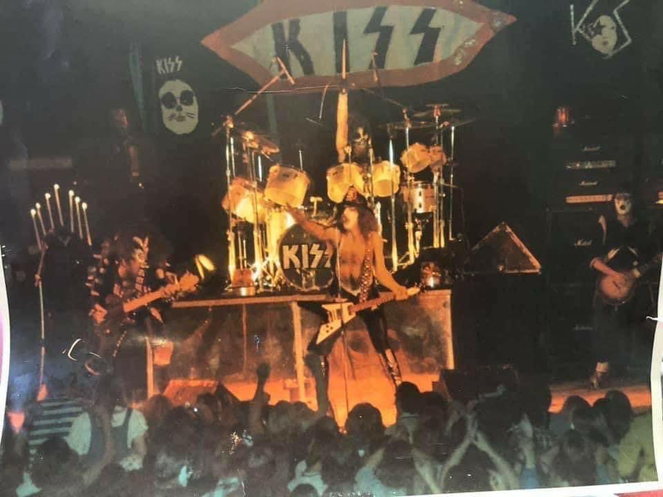 mike_brunn's tweet photo. October 9, 1975

On this day 46 years ago KISS arrive in Cadillac, Mi. for the start of one of their most legendary events.

Paul, Gene, Peter and Ace spend the afternoon of October 9th taking pictures with students before performing a full concert that evening in the school gym! https://t.co/wgniTx2nrm