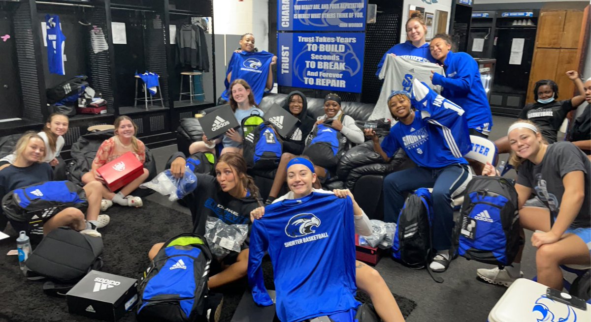 It’s our October Christmas! #HappyGearDay #NoGritNoGlory 🔵⚪️🦅