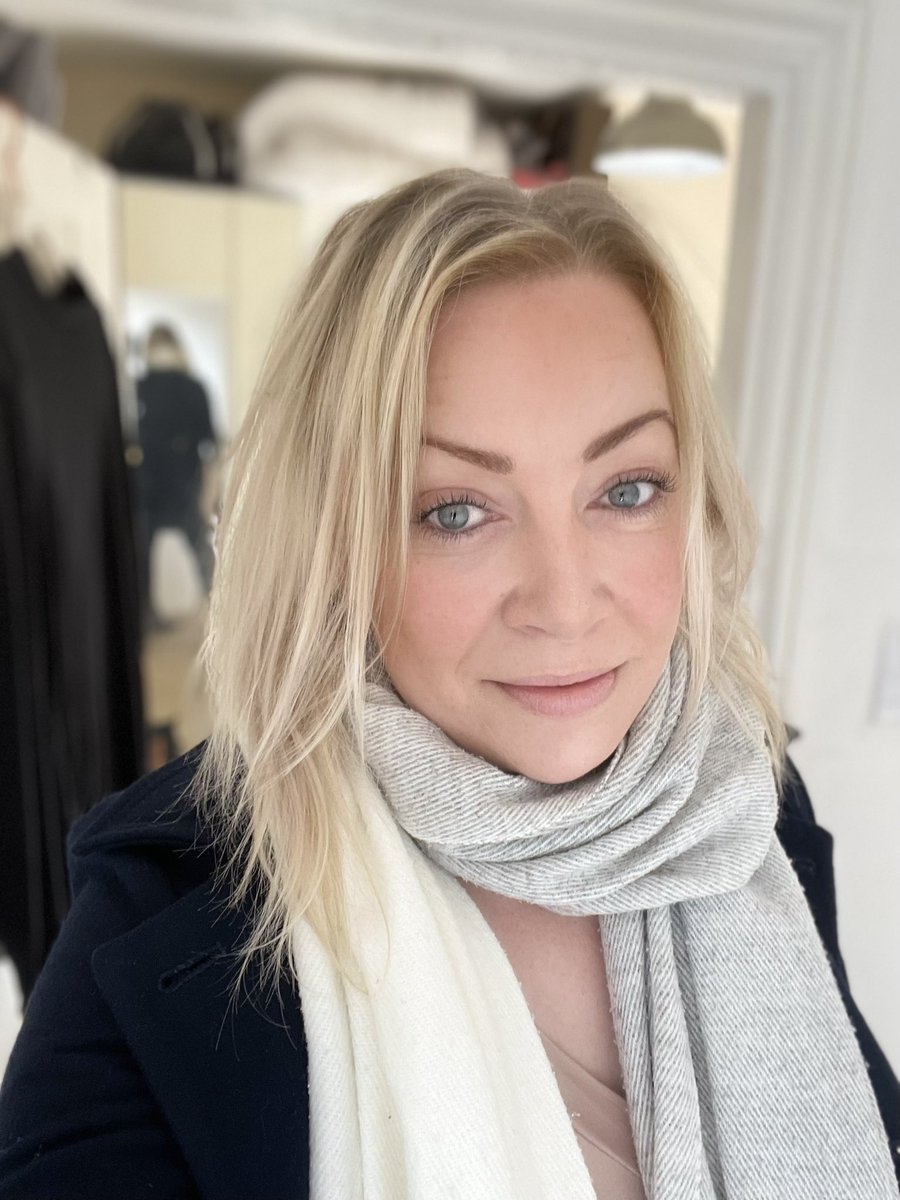 Brought out the big guns - winter coat and scarf for a work weekend up in Carlisle! 🥶☔️