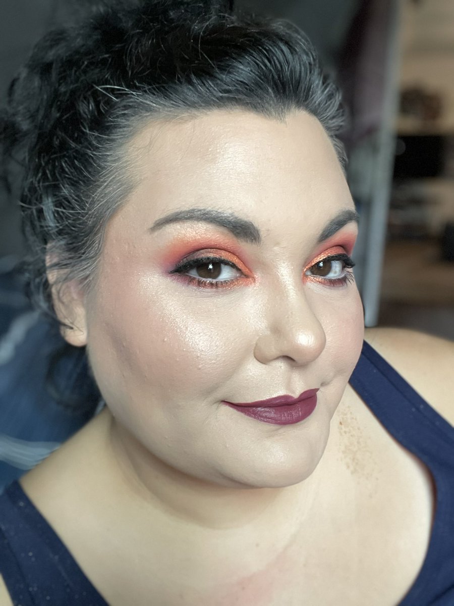ChantalTwang's tweet photo. Fall vibing! Used my eternal liner, red brick road lip liner and Brigitte highlight from @GerardCosmetics to create this look! ♥️ #GCprsearch #gerardcosmetics #fall #31NightsOfHalloween https://t.co/OuloXcTdYv