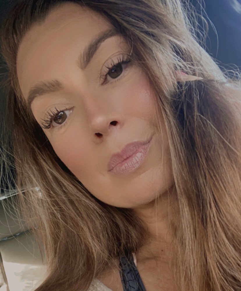 Out of isolating and it’s back to the beauty salon finally 😍 #BeautyOfTheDay