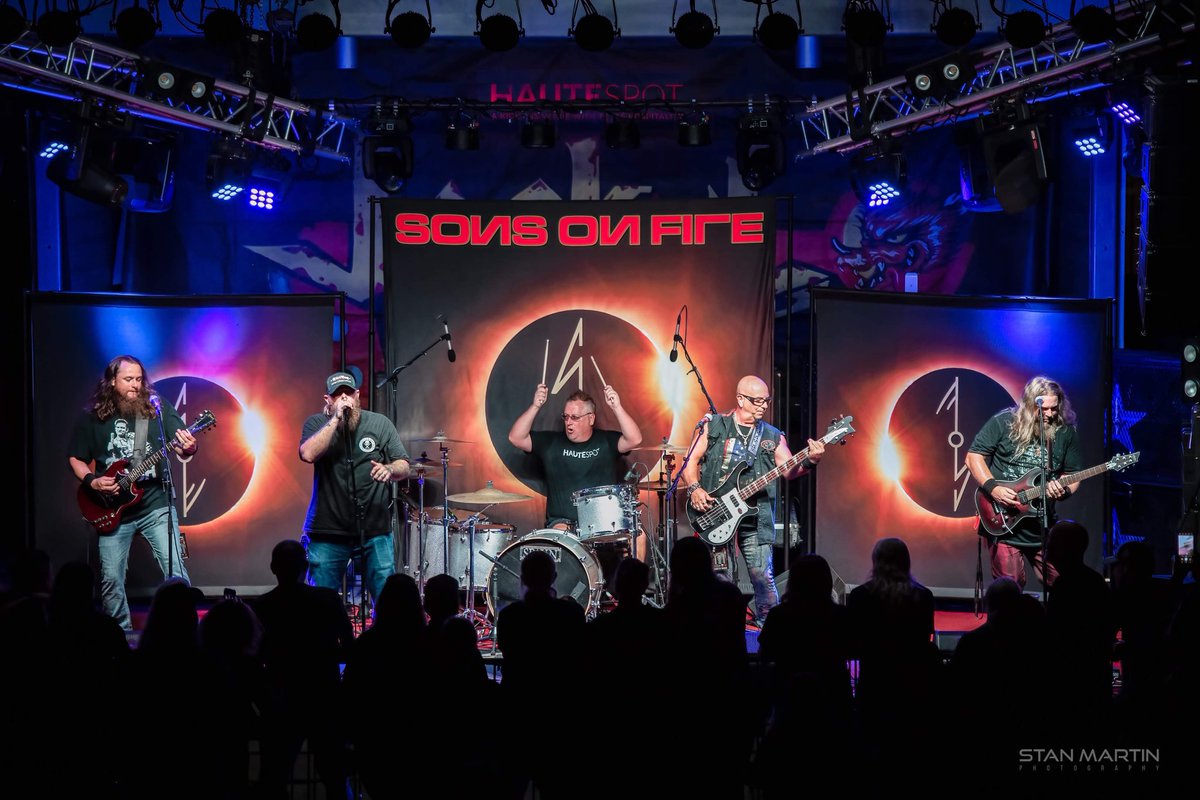 Texas never disappoints. @HauteSpotVenue killed last night w our buddies <a href="/jackyl/">Jackyl</a> <a href="/jackyljesse/">Jesse James Dupree</a> Well be back soon.