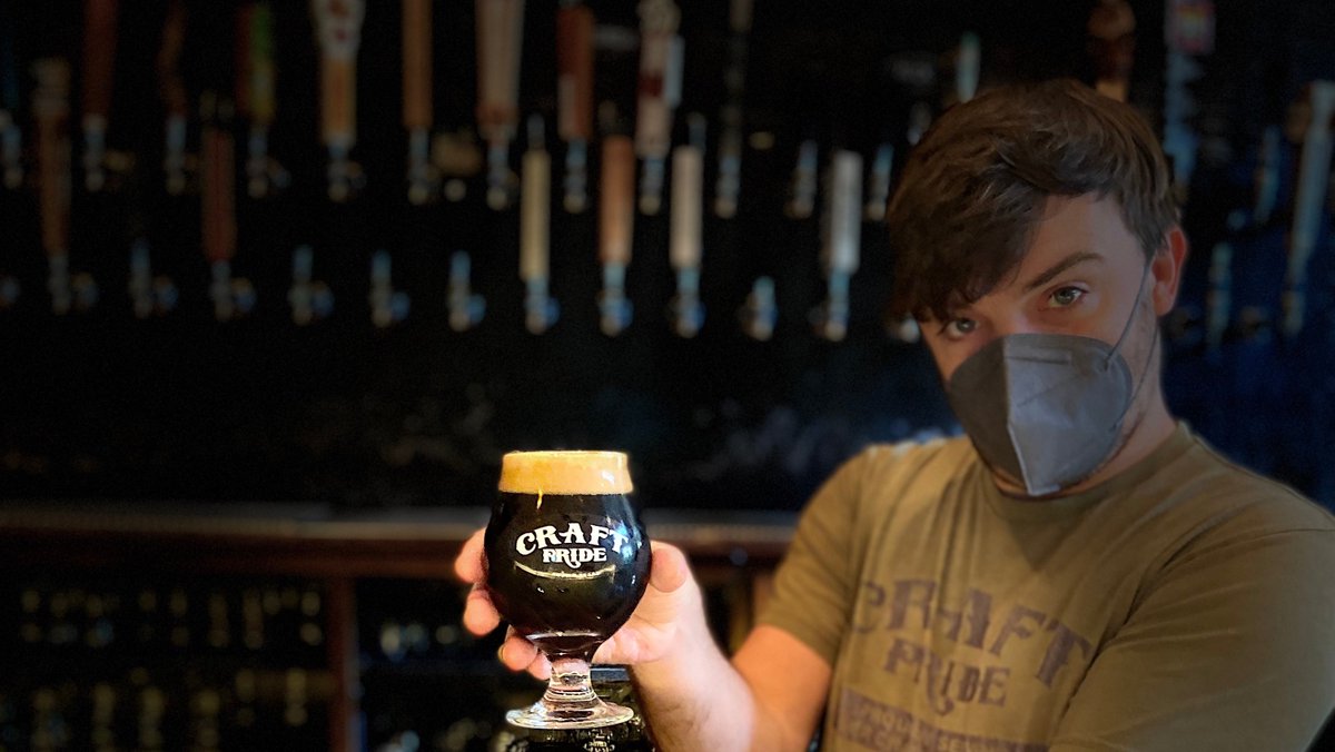 Don't mind us, we're in a Stout state of mind 😎
🖤 @martinhousebrew Erebus (2018)
🤎 @saloondoor Basic Biculous
🖤 @tuppsbrewery Full Grown Hombre (2018)
🤎 Martin House Columbiana (2019)
🖤 Martin House Half Christmas (2019)