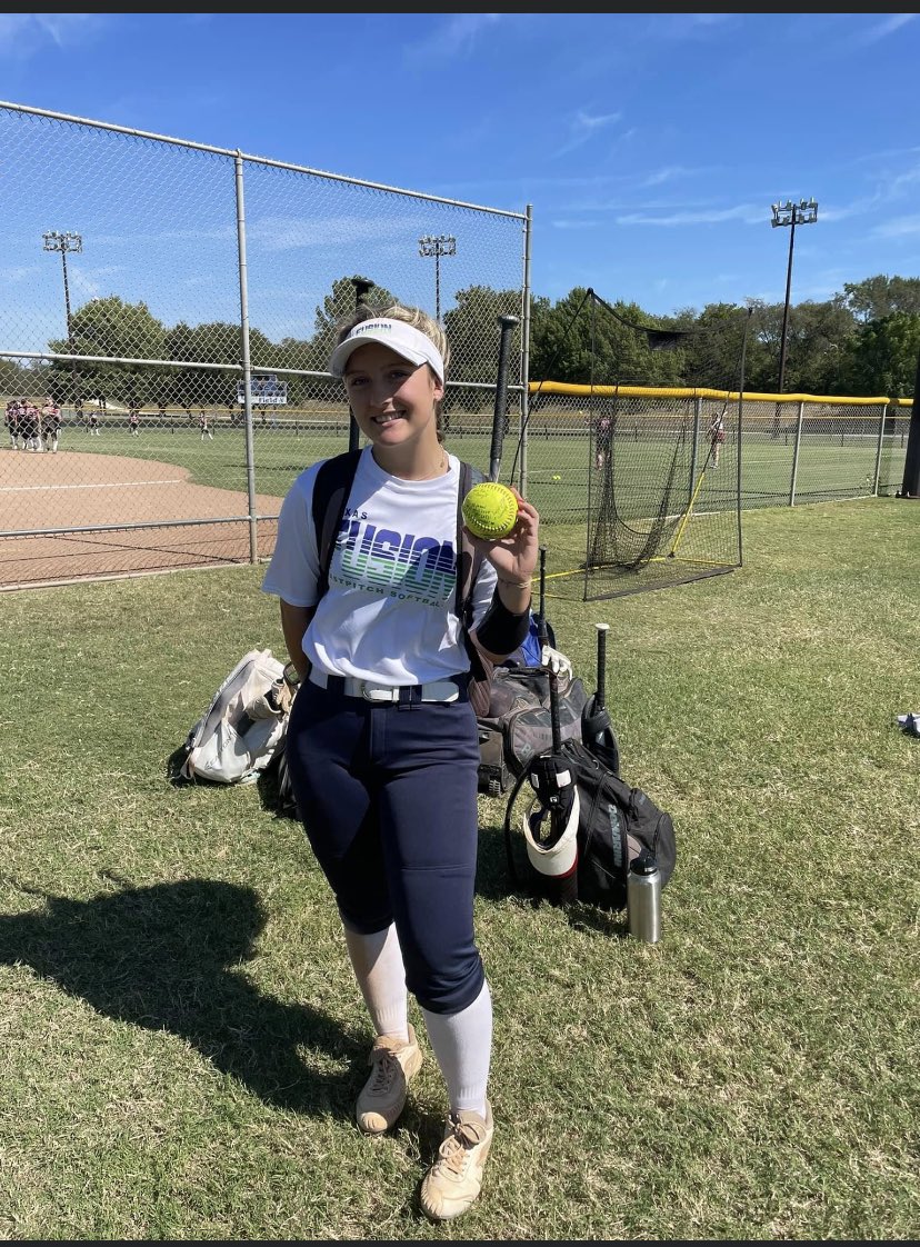 molzm512's tweet photo. Hit bomb #7 today with a 15-0 win!!! @OKWUeagles_SB @TexanSoftball @coach_penry @Fusion18a https://t.co/mu2ibwYzNq
