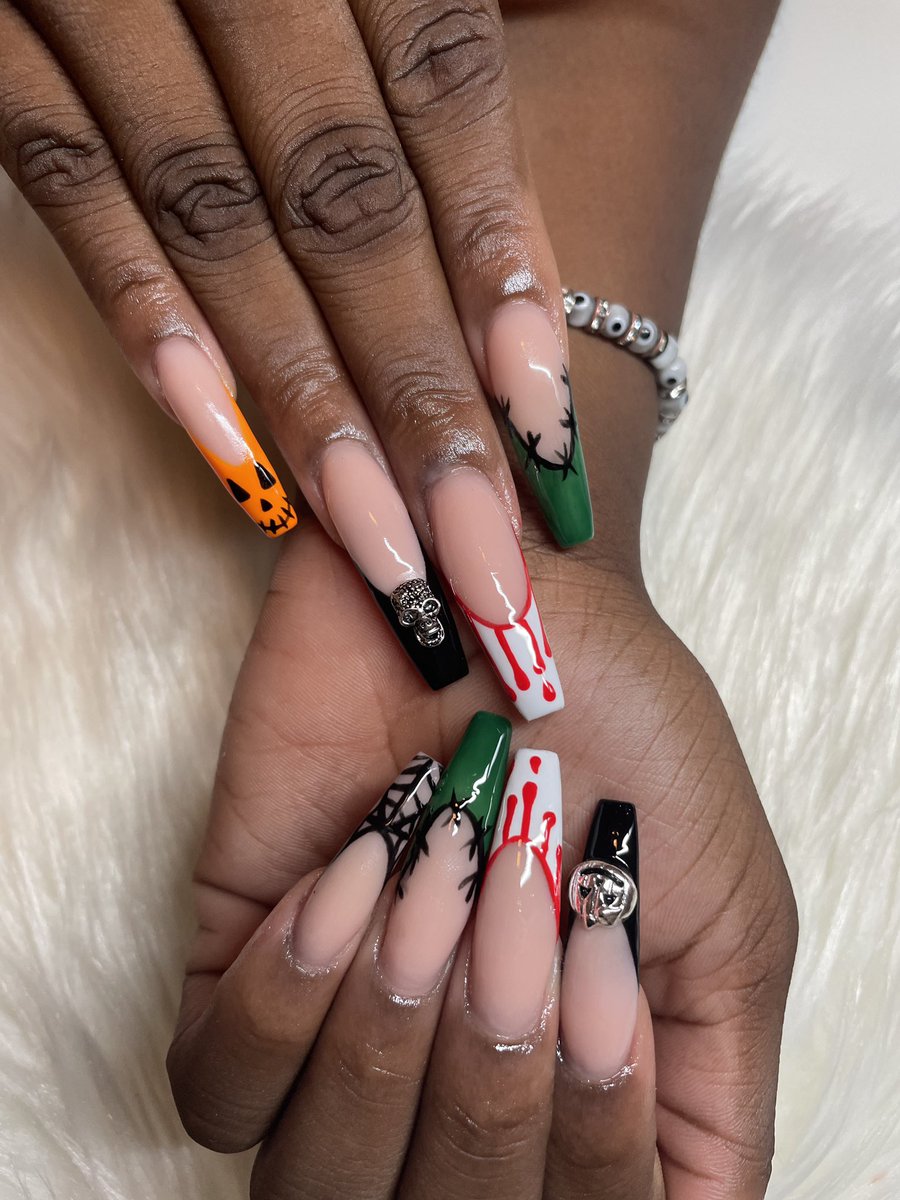 _LoveMeSomeJess's tweet photo. Book and support my sister @looksbykat RT https://t.co/uytCEDqQTG