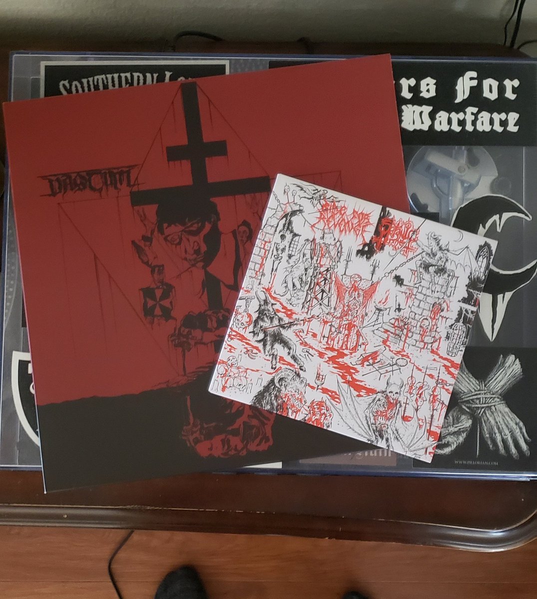BloodasMortal3's tweet photo. My boy @banefulgenesis hooked me up w/ some killer black/death metal.
Vastum - Hole Below
Ride For Revenge/Satanic Torment - Split 7"
#vastum #holebelow #rideforrevenge #satanictorment #deathmetal #blackmetal @20buckspinlabel #analogworship @fuck_yoga_records https://t.co/ECQHYDrdZ4