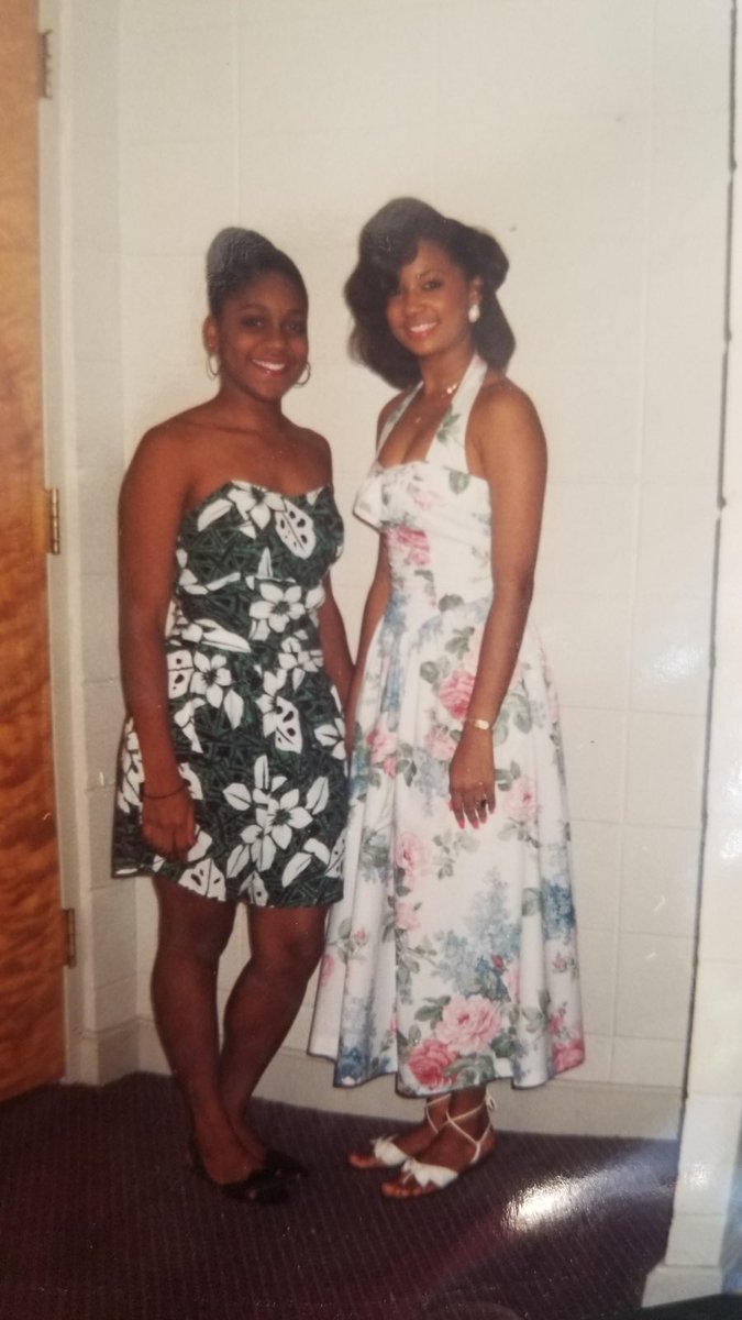 kdhorry's tweet photo. What better time than now to post old pics from my college days at the University of Alabama! (Thank you @_cdavis_ for digging in the archives and sharing these with me!🥰) #IHadSoMuchFun #IWentToClassMostOfTheTime😂#RollTideEverydayAllDay https://t.co/ZzVfsZqTYm
