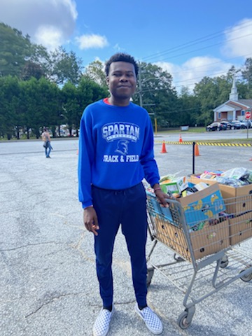 CampbellHSBB's tweet photo. Great day of service for the Spartan program! @sparta_sports
@ch_sprincipal
#biggerthanbasketball
#medicineinthefood
#itsinmotion https://t.co/ncGHVRKhbo