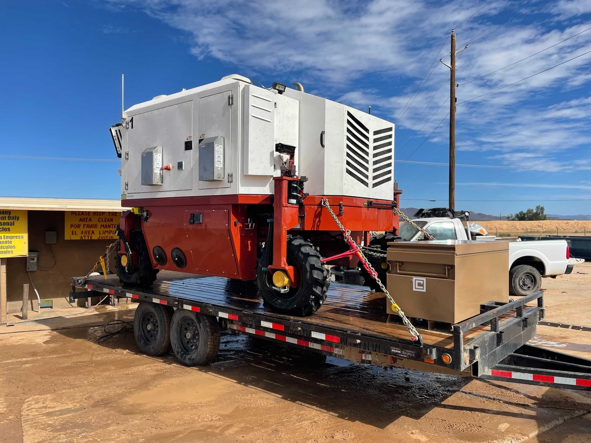 carbon_robotics's tweet photo. Bud the Autonomous Weeder, still dripping wet from a bath, is ready to hit the road in AZ for another customer demo. A clean robot helps prevent weeds from spreading to other farms! #ontheroadwithbud #autonomousweeder #autonomousweedingrobot #laserweeding #weedingrobot #agtech https://t.co/yjucN0akH5