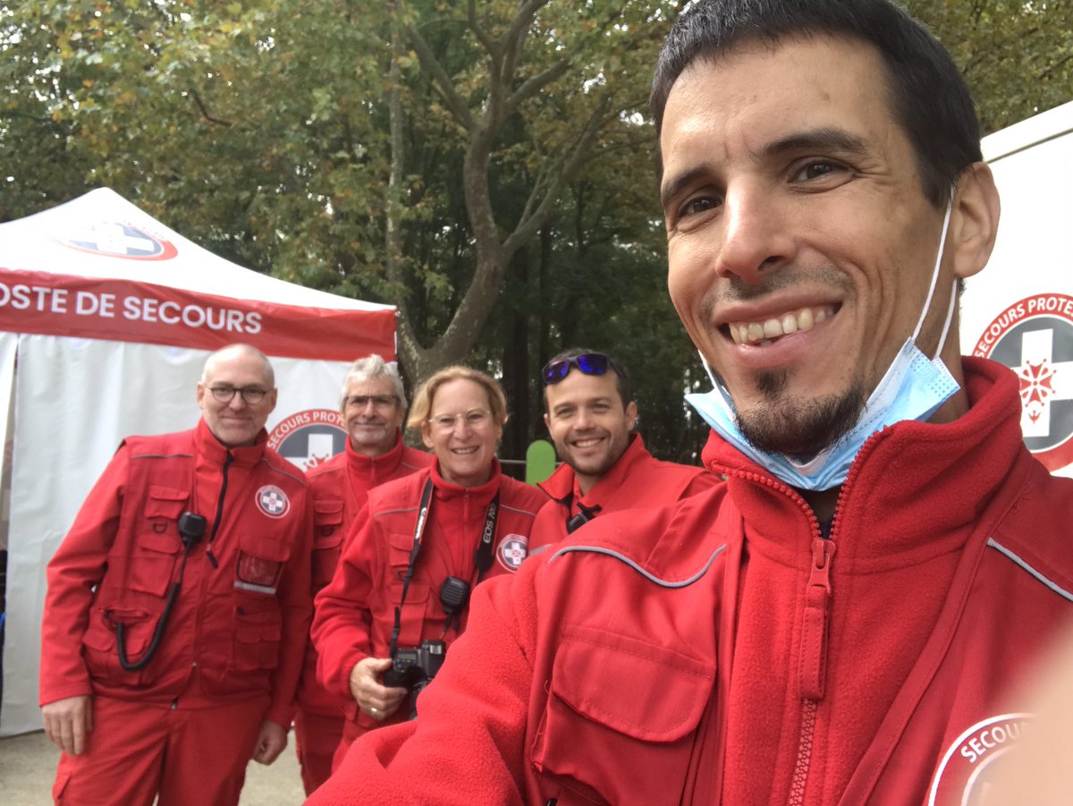 FAUVELJonathan's tweet photo. Une belle journée de secourisme pour la course hope360 avec @SecoursProtesta #hope360 #secoursprotestant #Valence https://t.co/dQTaHRnMRl