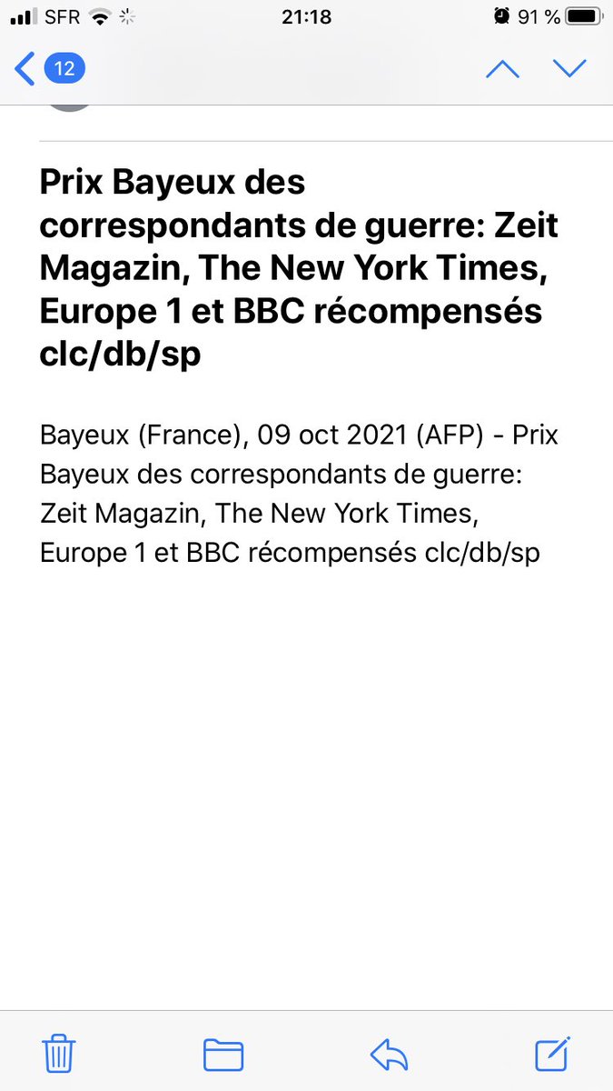 .@ZEITmagazin @nytimes @BBC & @Europe1 récompensés à @PrixBayeux 
Bravo à @B_Margaux et @carnetsdumonde de @SophieLarmoyer 
#reportageuberalles