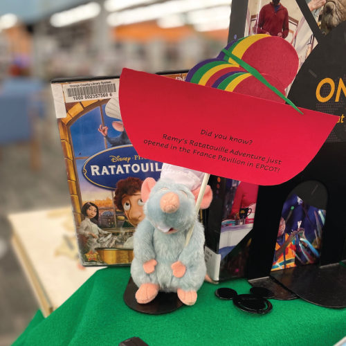 oclslibrary's tweet photo. Simply ✨magical!✨ Check out the Southwest Branch's nod to @WaltDisneyWorld's 50th Anniversary with their darling book display. Head over to the link in our bio to see all of our Disney related events and more! 

#LearnGrowConnect #OCLSReads #Library #Disney50thAnniversary https://t.co/71EHWA7KyL