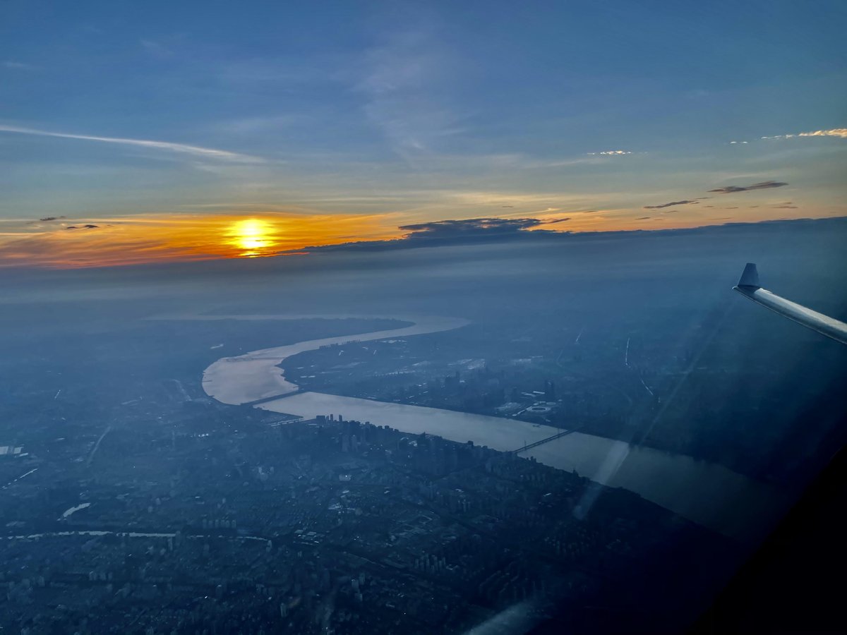 asg_ato's tweet photo. These views make ATPL theory worth the effort! An early morning departure from Shanghai.
#ATPL #ASG #ASGATPL #EASATPL #StudentPilot #Crewlife #Shanghai #China #A330 https://t.co/C3x7yno39r