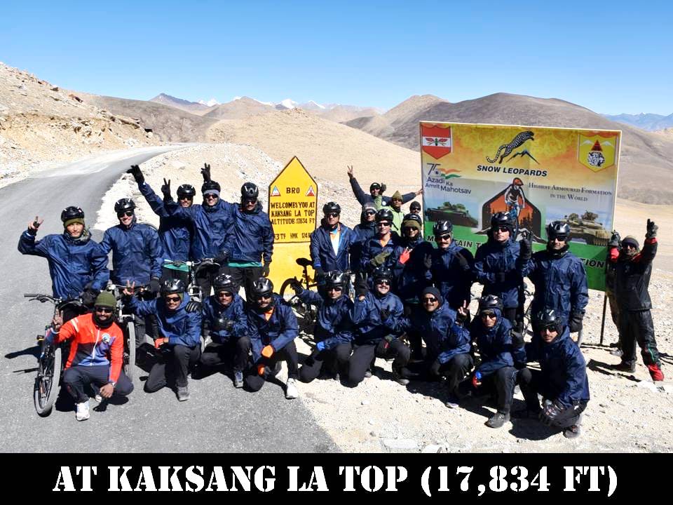 firefurycorps's tweet image. #AzadiKaAmritMahotsav. A 20 member #MTB expedition undertaken by #SnowLeopardBrigade from 7 to 9 Oct was flagged off by Major General Abhinaya Rai.
@adgpi @NorthernComd_IA @Tri_Service @ddnewsladakh @PBLadakh @lg_ladakh @prasarbharti @ut_ladakh @ut_ladakh