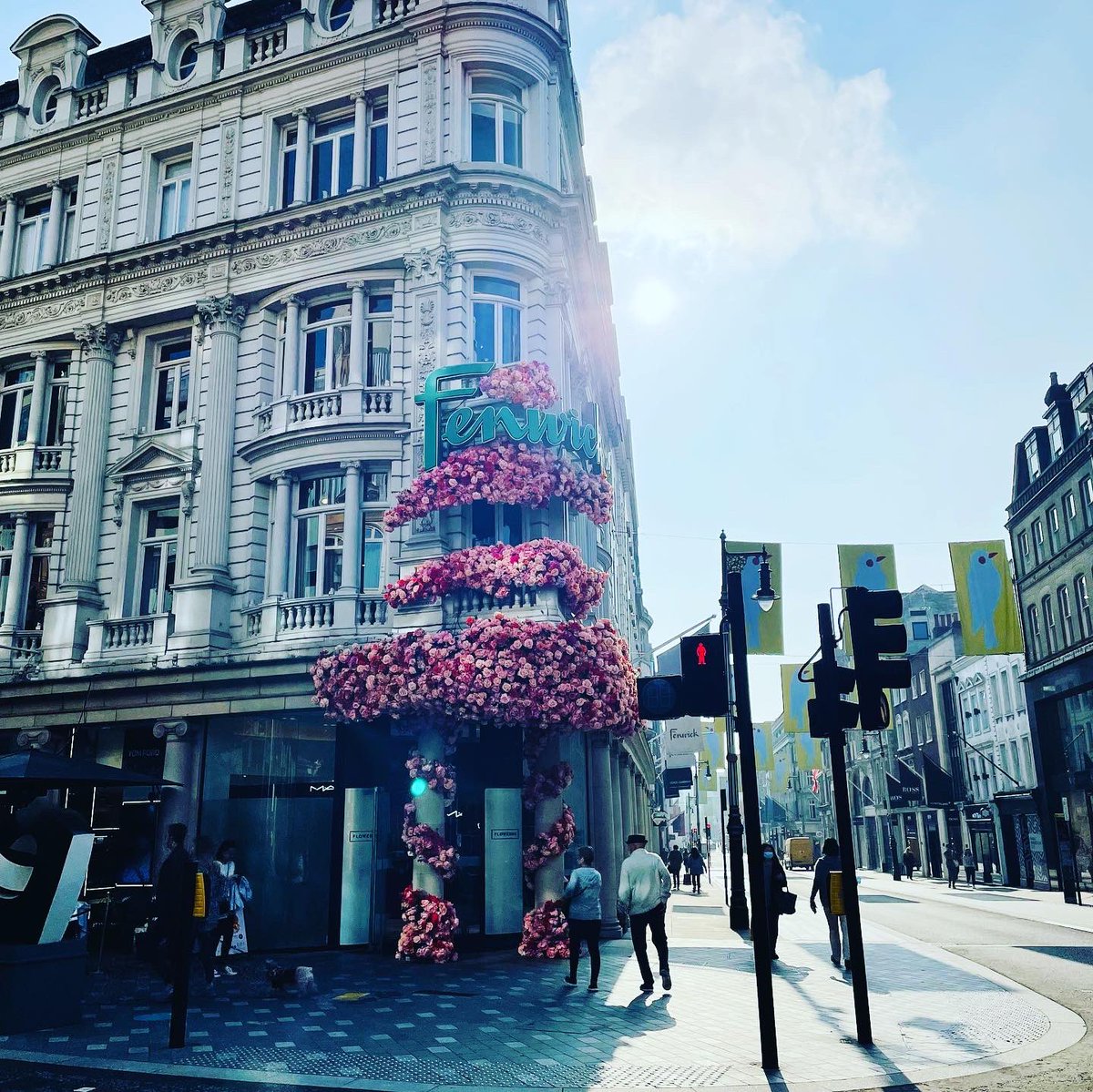 Lovely <a href="/FenwickStores/">Fenwick</a> #bondstreet