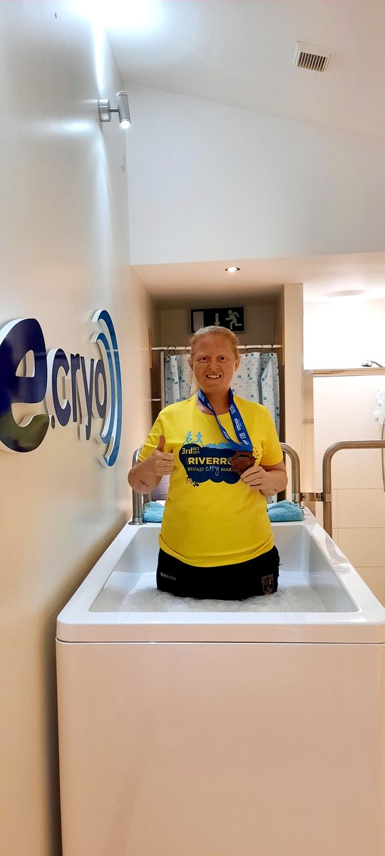 ECryoSpa's tweet photo. 🎽CONGRATULATIONS  FIONA WOODHOUSE🎽

Well that's a morning to have at The Glens E Cryo Spa,  congratulations to Fo Woodhouse who completed the  @marathonbcm on Sunday past .👏👏
#getbookedin #glensecryospa #justchillin https://t.co/IU6dC1jPI9