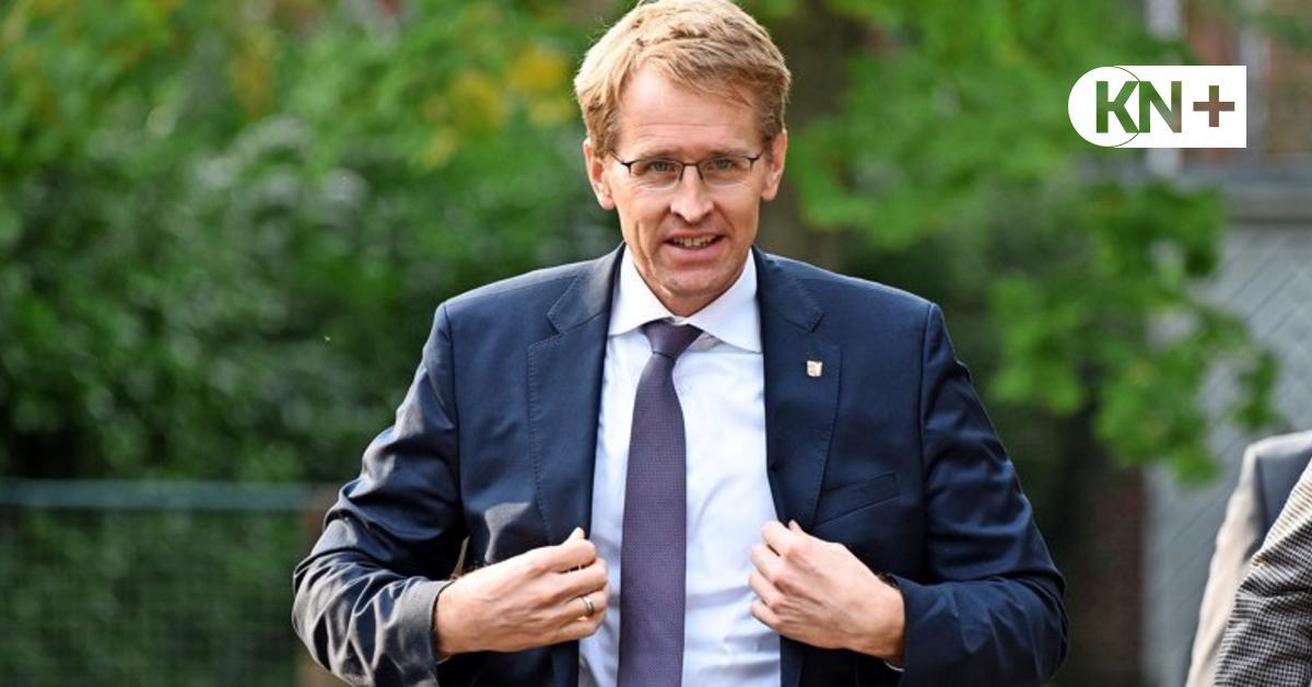 kn_online's tweet photo. CDU-Landesvorsitzender #DanielGünther aus #SH hat sich gegen eine Beteiligung der #Parteibasis bei der Suche nach einem Nachfolger für Armin #Laschet ausgesprochen. Zudem beklagte er mangelnden Zusammenhalt in der Partei. https://t.co/hhtNmoSXTR https://t.co/SHaFlx85FI