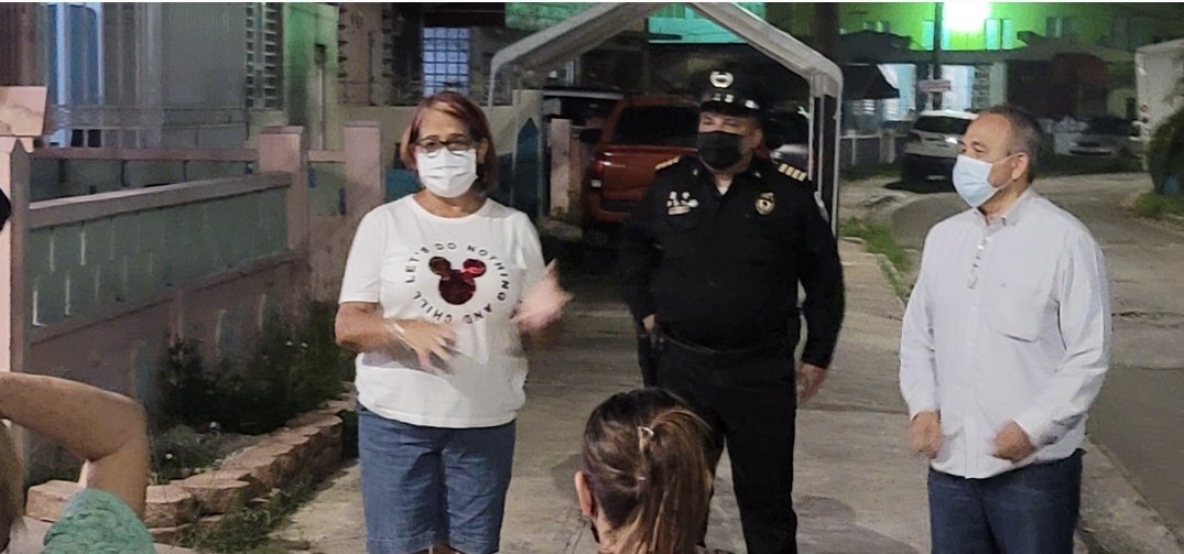 RicardoChinoRey's tweet photo. #RICARDOCHINOREY
#ELOBRERODEMIPRECINTO2
#SIEMPRESENTE
#CONTIGOENTUCOMUNIDAD, continuamos en nuestro #PRECINTO2 Urb. Valencia, escuchando sus preocupaciones ante las situaciones, se canalizaran, gracias a la Policia Municipal SJ, y a nuestro Alcalde de SJ @Miguel_Romero_ https://t.co/iEFpV9JwQQ