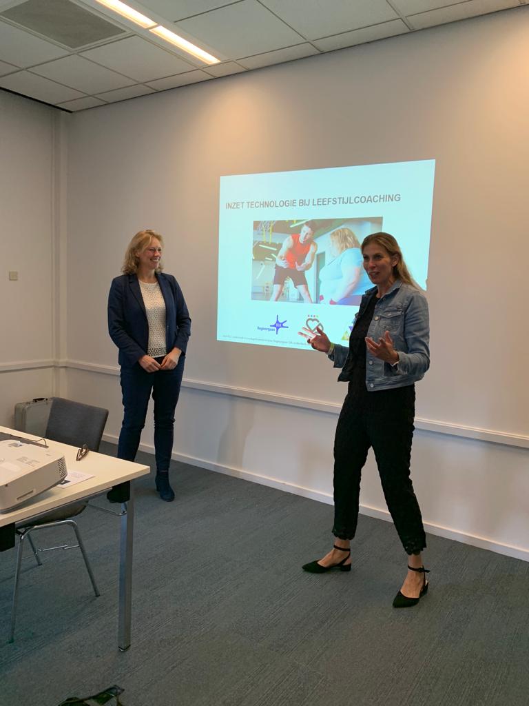Joan Dallinga (@dallingajoan) on Twitter photo Vanochtend presenteerden Jacqueline Langius en Katja Braam eerste resultaten van ons iTLC onderzoek en gingen in gesprek met diëtisten over ervaringen, wensen en behoeften ogv e-coaching! #NVDD21 @kennisbundel <a href="/dehaagse/">De Haagse Hogeschool / THUAS (INACTIEF/INACTIVE)</a> <a href="/mib_hva/">Mensen in Beweging - HvA</a> @InhHaarlem @krachtvansport <a href="/VitaleDelta/">VitaleDelta</a> Vanochtend presenteerden Jacqueline Langius en Katja Braam eerste resultaten van ons iTLC onderzoek en gingen in gesprek met diëtisten over ervaringen, wensen en behoeften ogv e-coaching! #NVDD21 @kennisbundel <a href="/dehaagse/">De Haagse Hogeschool / THUAS (INACTIEF/INACTIVE)</a> <a href="/mib_hva/">Mensen in Beweging - HvA</a> @InhHaarlem @krachtvansport <a href="/VitaleDelta/">VitaleDelta</a>