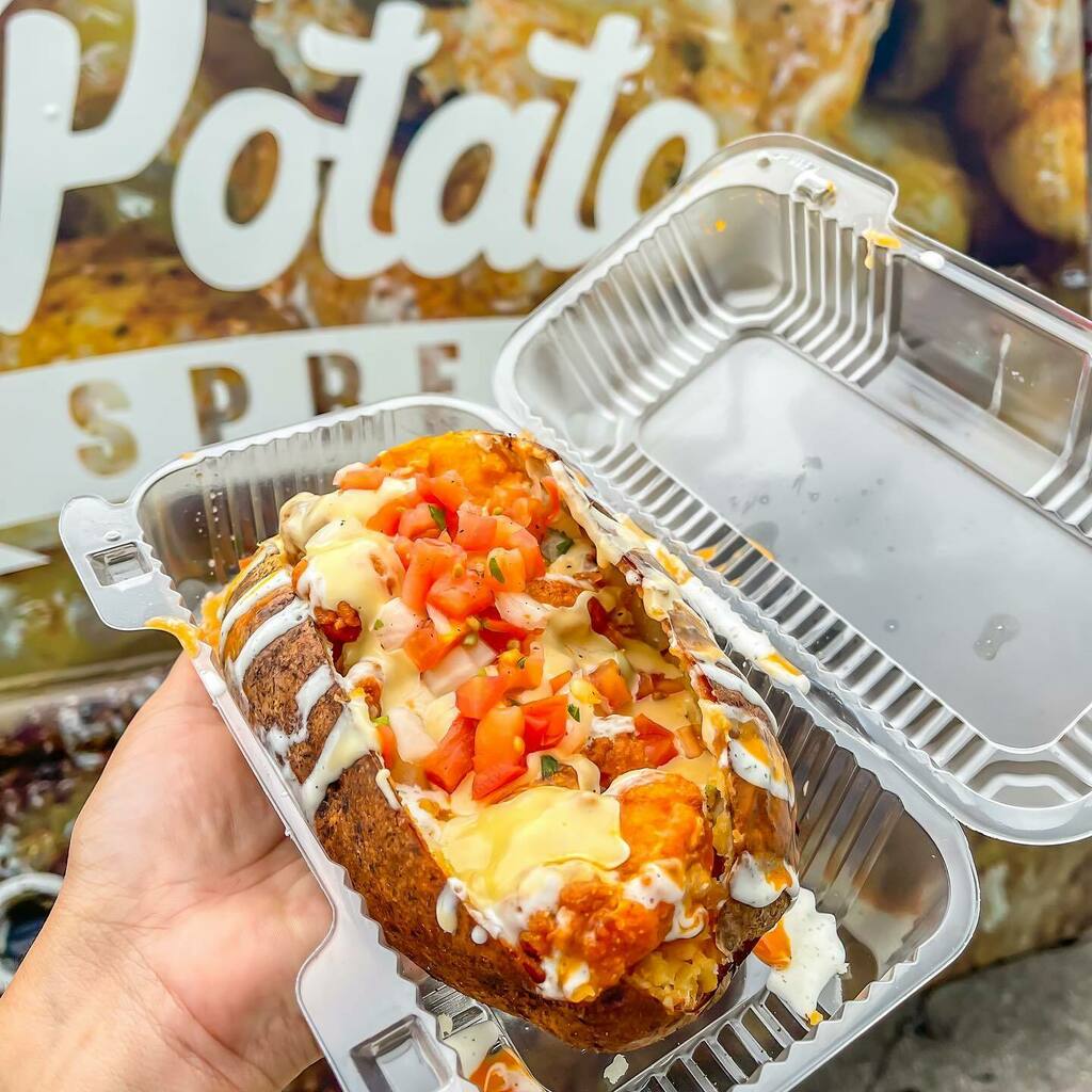 mrpotatospread's tweet photo. That’s all you need today! 😎
The Buffalo shrimp special 🔥🔥 https://t.co/u4KjKd5jEJ https://t.co/KsmDDlX7Ul