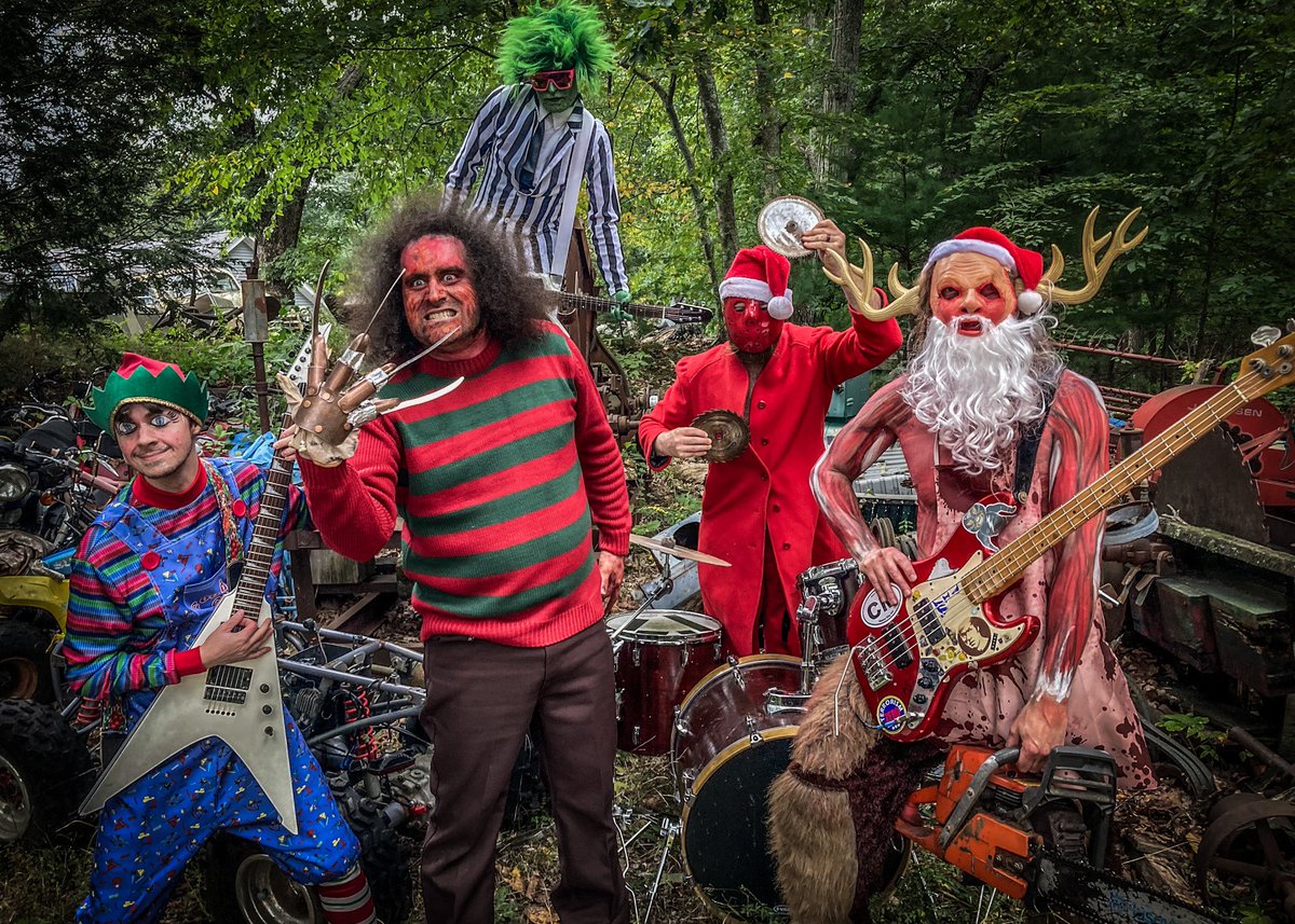 ManDeer666's tweet photo. FROSTBITE B.C. - The Horror Junkyard (Official Video) 
https://t.co/jBGfPbOY8K 

@ChuckyIsReal @JunkyardHorror @BeetlejuiceBway #Horror #Junkyard #MusicVideo #FrostbiteBC @FrostbiteBC #ManDeer #Halloween #halloween2021 #LeatherFace #FreddyKrueger #Jason #Chucky #BeetleJuice #HMG https://t.co/RaOE9LPZgQ