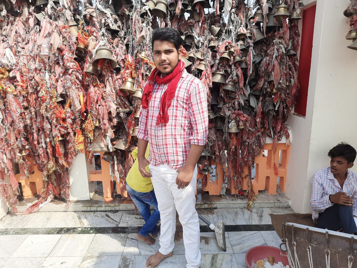 AmethiliveCom's tweet photo. #Amethi:घर से बाहर घूमने निकला नवयुवक गायब,कल सुबह 8:00 बजे से गायब,परिजनों ने दी पुलिस को सूचना,मामला दर्ज कर छानबीन में जुटी,मुंशीगंज के नरसिंहभानपुर का रहने वाला है अमित कुमार,परिजनों ने फोटो वायरल कर लोगों से मांगी मदद,सूचना मिलने पर 91152 70114 दें जानकारी @amethipolice https://t.co/Xl5RiL5frj
