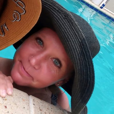 laswrites's tweet image. #NewProfilePic