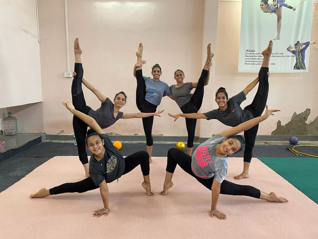 PremierRhythmic's tweet photo. Day 3 - Colour Grey ft. PRGA Senior Group Rhythmic Gymnasts training for their World Championship 2021. Celebrating 9 colours of #navratri with our PRGA Batches. #PremierRhythmic #rhythmicgymnastics https://t.co/jRIhIWjwuG