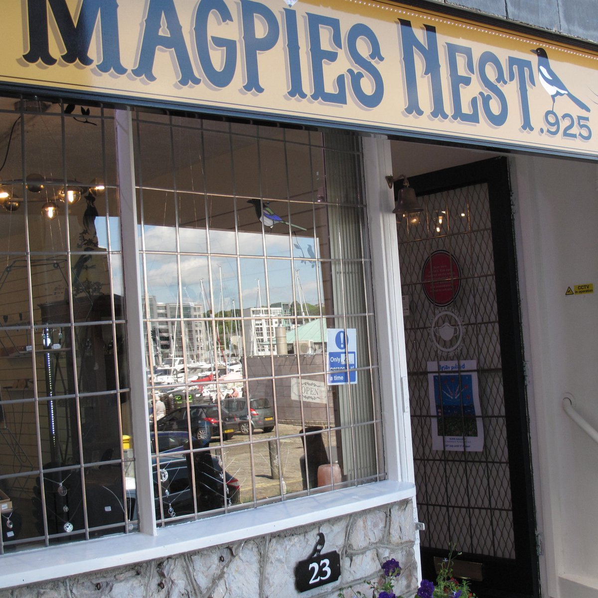 PinkPlaques's tweet image. 🤣 One of our more historic plaque memories from 1983! 🤣 Thanks to Magpies Nest on the Barbican facebook.com/MagpiesNest.925 for hosting and to @EntertaininglyD for the memory! Pink Plaques is now finished but we will continue to share plaque memories - sponsored by @mayflower400uk