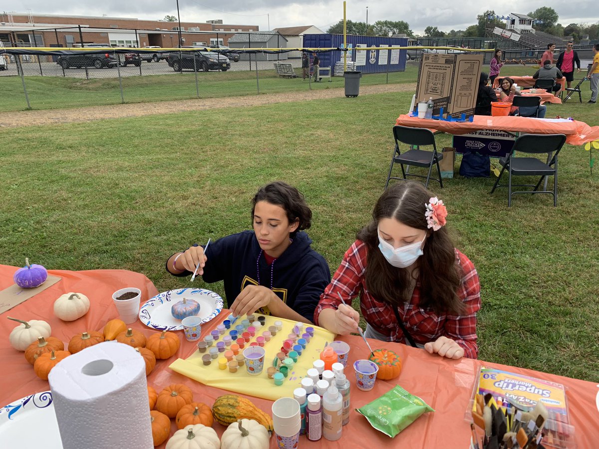 MarlboroHSinNJ's tweet photo. #FallFest2021 hosting some great activities for all ages! @marstuco @MHSscoreupdates https://t.co/diR77MomUu