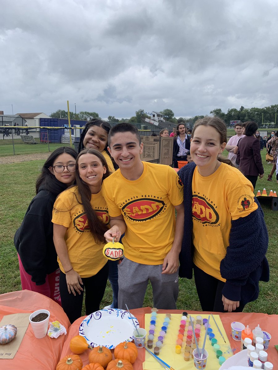 MarlboroHSinNJ's tweet photo. #FallFest2021 hosting some great activities for all ages! @marstuco @MHSscoreupdates https://t.co/diR77MomUu