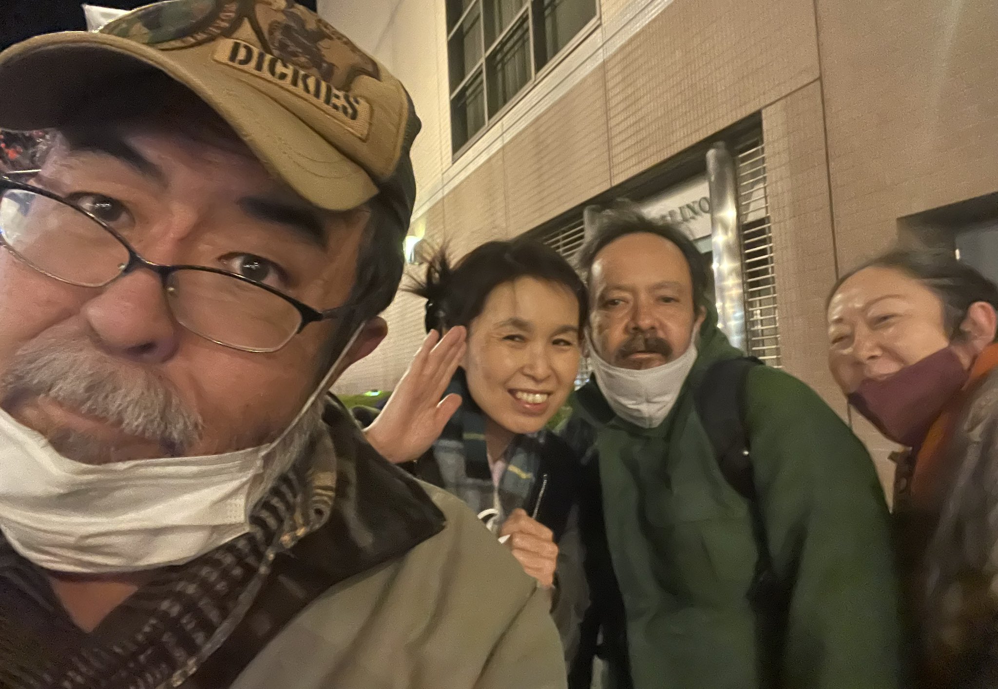 タヌキとバッタリ