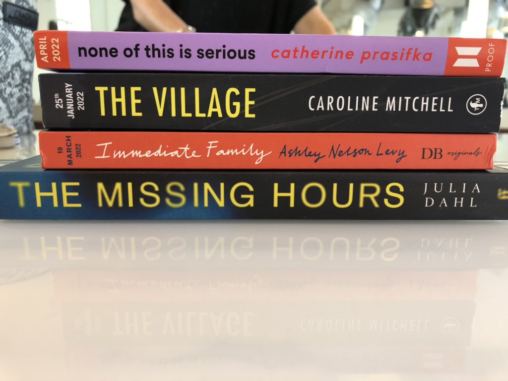 Matineegirl's tweet photo. Today’s #bookpost. I’ve read, loved and recommend #TheMissingHours @juliadahl @FaberBooks https://t.co/AL1xUDBUN1