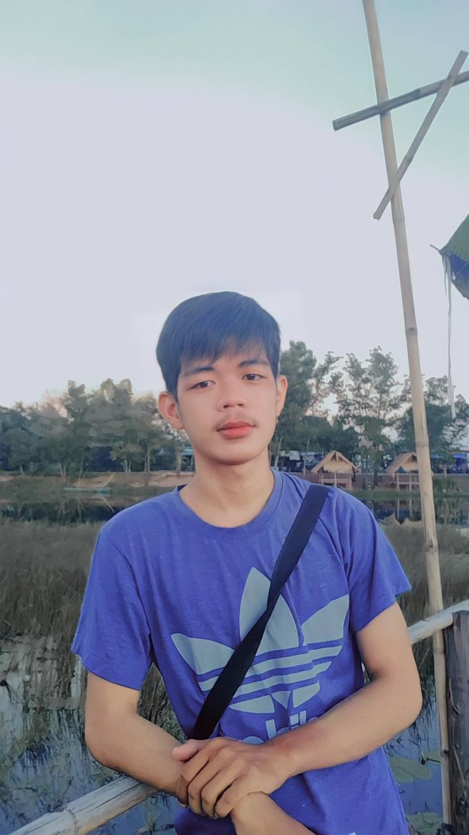 Lee_sor_001's tweet photo. อย่าไปแข่งกับใครเลย ระดับภูธร จะไปสู้พระนครได้ไง😥😔 #บ่าวอุดร #อุดรธานี  #เทคนิคอุดร https://t.co/m0IPIKfGrQ