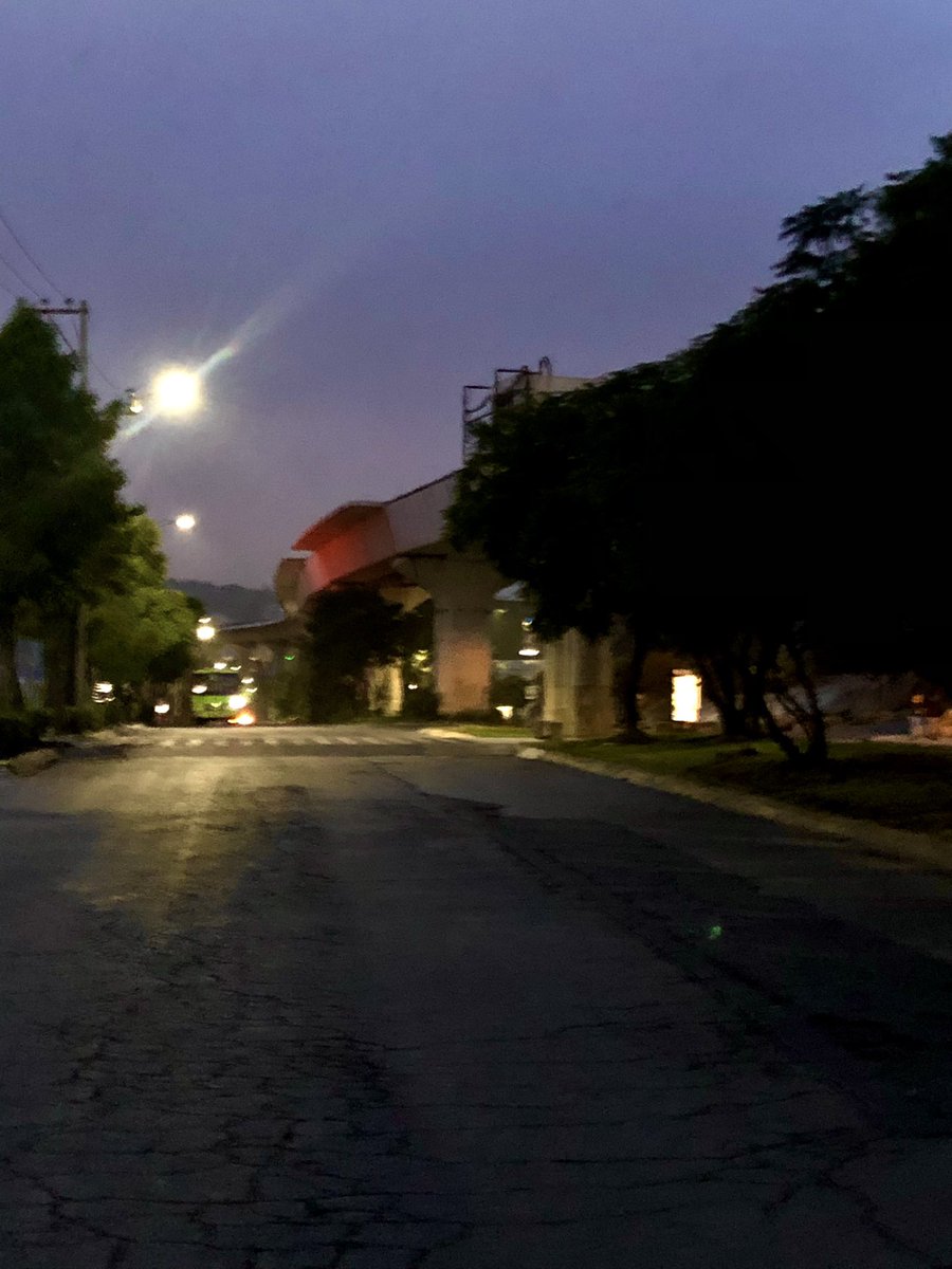 RicardoMch10's tweet photo. Tengan estupendo Sábado Atletas🏃🏻♀️🏃♂️entrenamiento en cuestas10k😃correr es vida☀️ #AsicsMexico
#YoElegiCorrer #FalconsRunners #MeEncantaCorrer #TemploRunner #EntreRunners #FenixRun_Puebla
#ComuniRunners #RunningWhithLibertad
@ManicomioRunner
#mexrun
#marathorunners https://t.co/WoekX4Mxzw