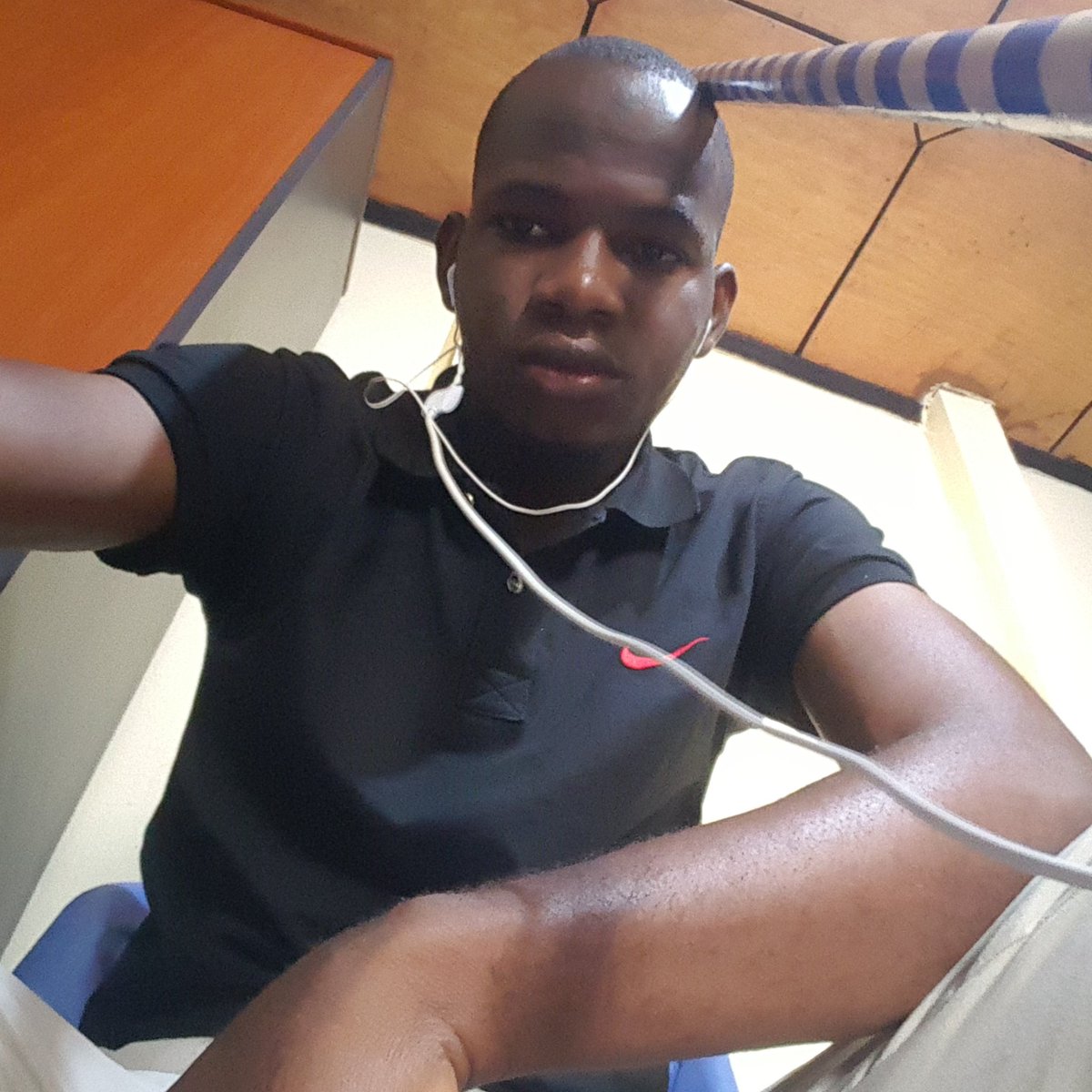 bobodiaraye1's tweet photo. #NouvellePhotoDeProfil https://t.co/Pq3KzPqBjC