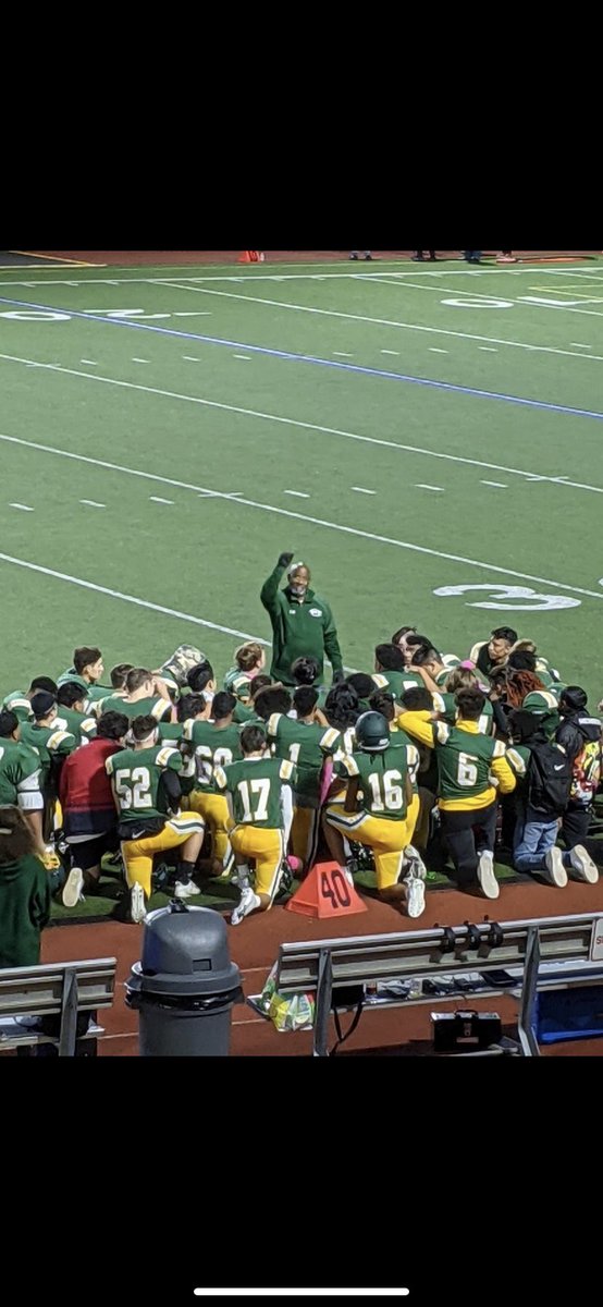 Sometimes it’s for something bigger💚💛💚💛 <a href="/KRChargerFB/">Kentridge Football</a> <a href="/elijahruhl/">Elijah Ruhl</a> <a href="/DThomass19/">Dorian Thomas</a>  @leoalbrecht07