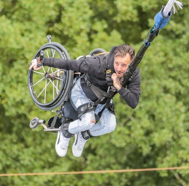 Wheelchair bungee hour from roro_le_costaud on Instagram #bungeejump #wheelchairlife
