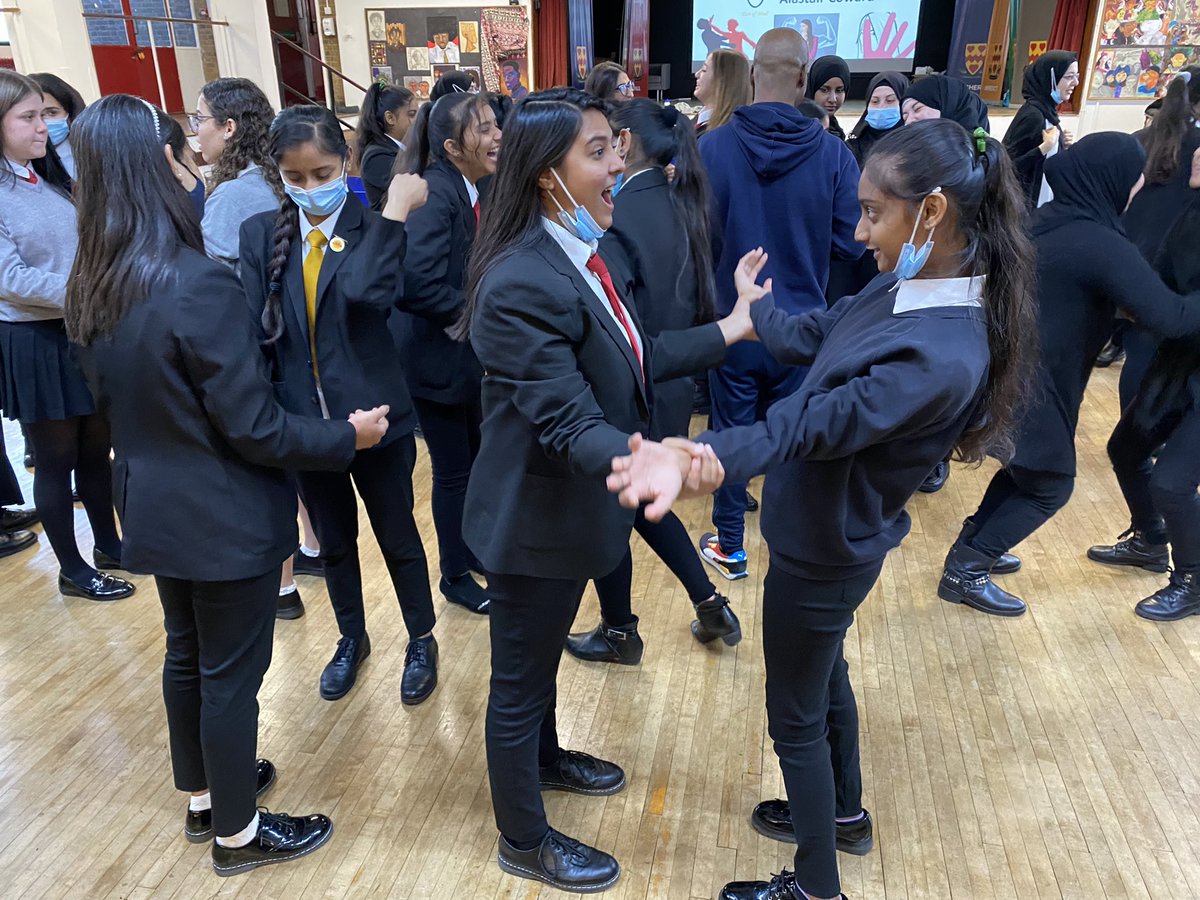 NCCBrent's tweet photo. #girlsassembly In light of recent events in the media we focused on personal safety & awareness for our Sixth Form girls. We were delighted to welcome @ZestOfMind to teach some self defence moves. The girls really enjoyed the opportunity to try out different moves. @danny_ncc https://t.co/3AzHtlEth5