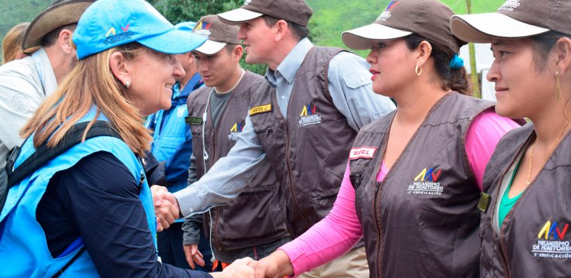 pressenza's tweet photo. #Colombia En el año del quinto aniversario del Acuerdo de Paz entre el Estado colombiano y la extinta guerrilla de las FARC, la @MisionONUCol entregó un nuevo informe donde se detallan los avances del proceso https://t.co/evEshJrS7Y https://t.co/7O21PSawQo