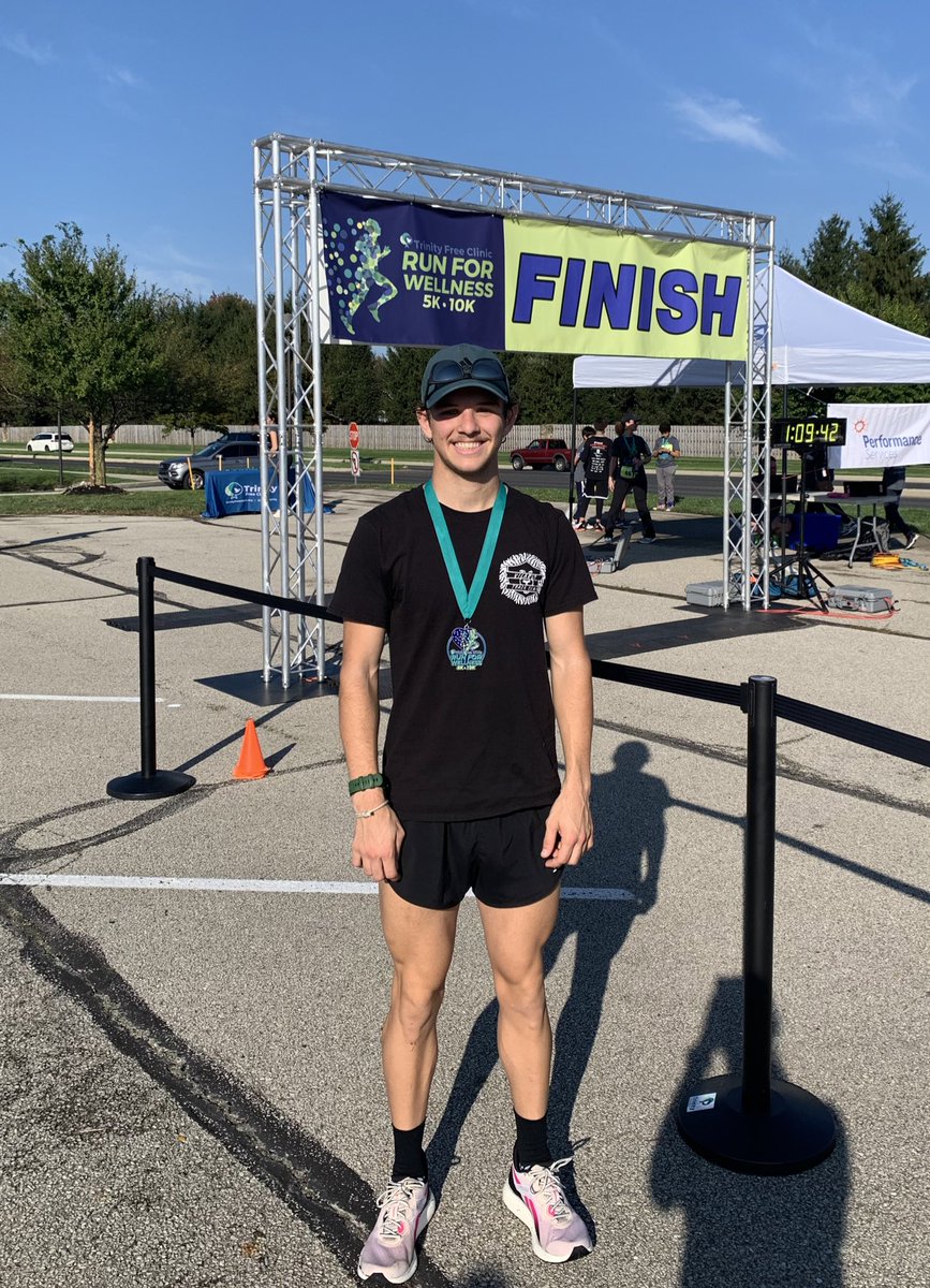 Vilardo Track Club (@vilardo_tc) on Twitter photo New Club Record‼️
<a href="/AndrewVilardo/">Andrew Vilardo</a> wins the Trinity free Clinic 10k race this morning with a time of 32:19, setting the track club record along the way! Andrew raced bravely today, taking the race out hard and leading wire to wire! #trinityfreeclinic #VTC #RecordBreaker New Club Record‼️
<a href="/AndrewVilardo/">Andrew Vilardo</a> wins the Trinity free Clinic 10k race this morning with a time of 32:19, setting the track club record along the way! Andrew raced bravely today, taking the race out hard and leading wire to wire! #trinityfreeclinic #VTC #RecordBreaker
